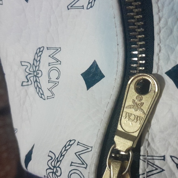 MCM Black/White Vintage Logo Satchel - Picture 9 of 9